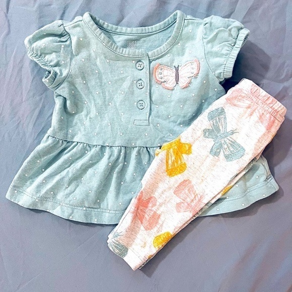 🔴6/$26🔴 Carter’s Infant Girl Two Piece Outfit (3mo)​ - Picture 1 of 1